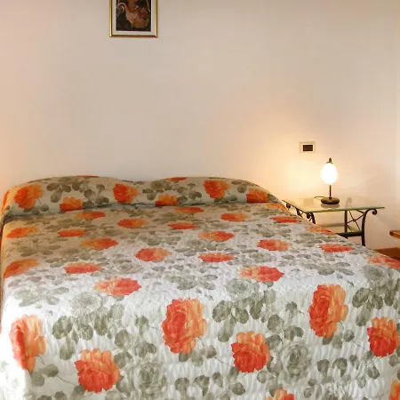 Casa Degli Affreschi 300s